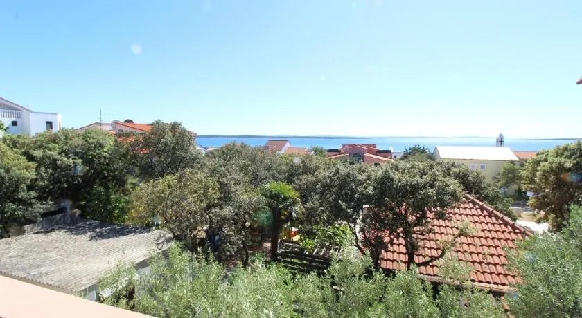 Apartments Karas on the island of Pag - Image 1
