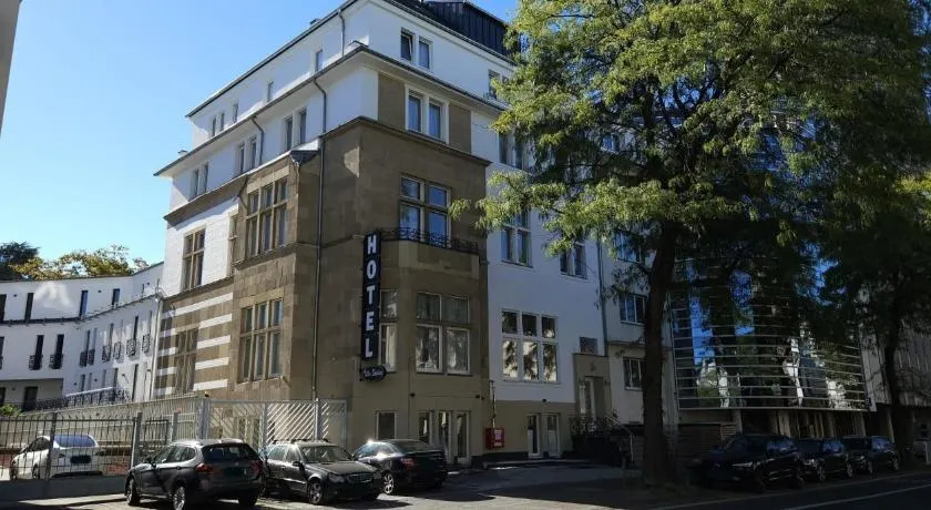 Hotel Villa Sophia - Image 1