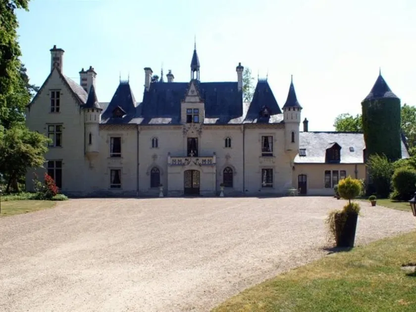 Château de Nazé Vivy-Saumur - Image 1