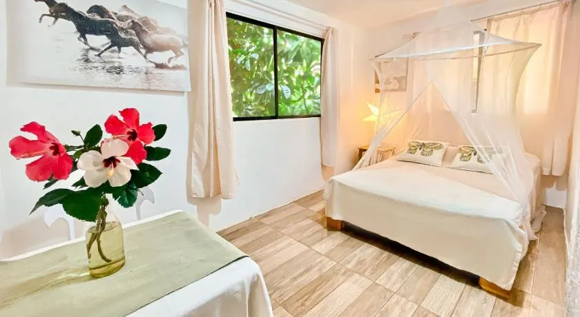 La Hacienda Hostel-Rancho - Image 1