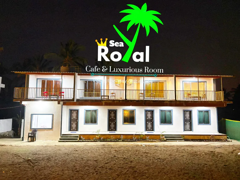 Sea royal rooms and cafe - Image 1