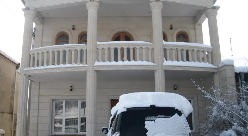 Hotel Elegant - Image 1