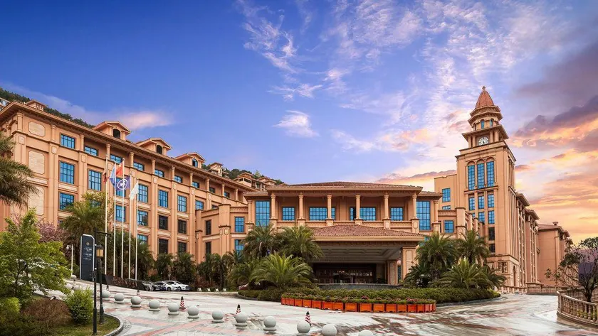Sunshine Hotel Bazhong - Image 1