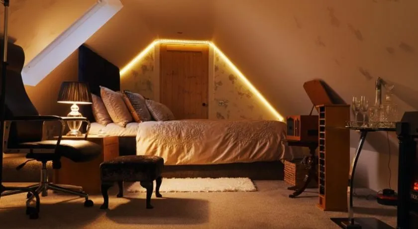 De-Vollard Cottage, Cozy Countryside Cottage Retreat - Image 1