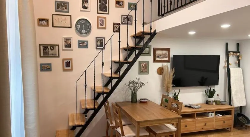GabEni Home - Image 1