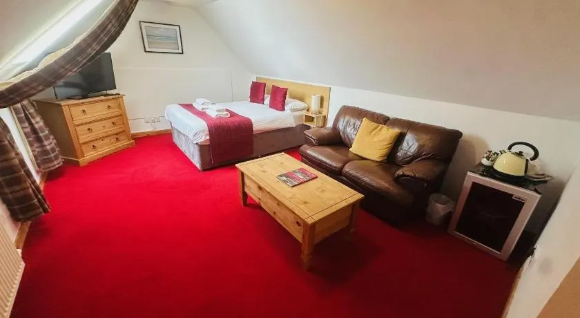 Top Floor Princes Street - Image 1