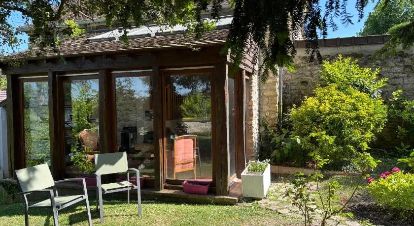 La cabane au fond du jardin - Image 1