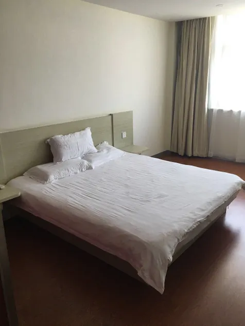 Hanting Hotel (Shanghai Caojing Industrial Park) - Image 1