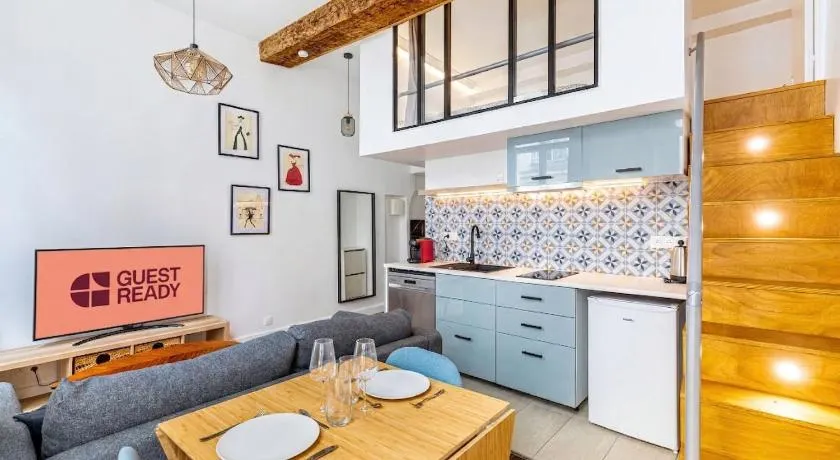 GuestReady - Warm Getaway in Le Marais - Image 1