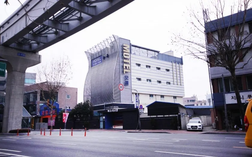 Daegu Icheondong W New York - Image 1