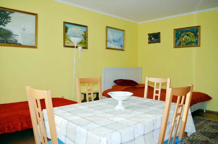 Corvin-Szigony Apartments - Image 1
