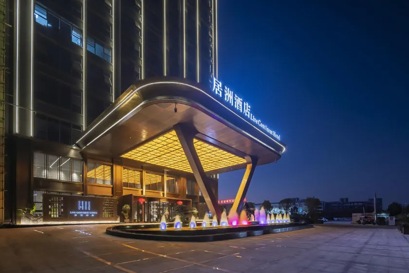 LIVE CONTINENT HOTEL - Image 1