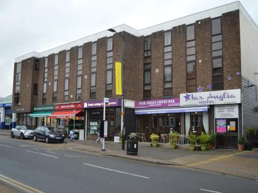 Star Anglia Hotel - Image 1
