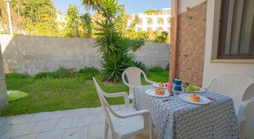 Marisole House With Sea View - Image 1
