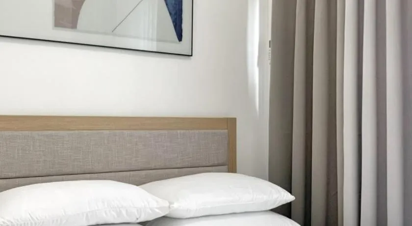 L Casa Tagaytay Staycation Fast WiFi and Free Parking - Image 1