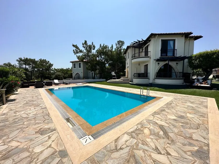 Lantern Villa - Image 1