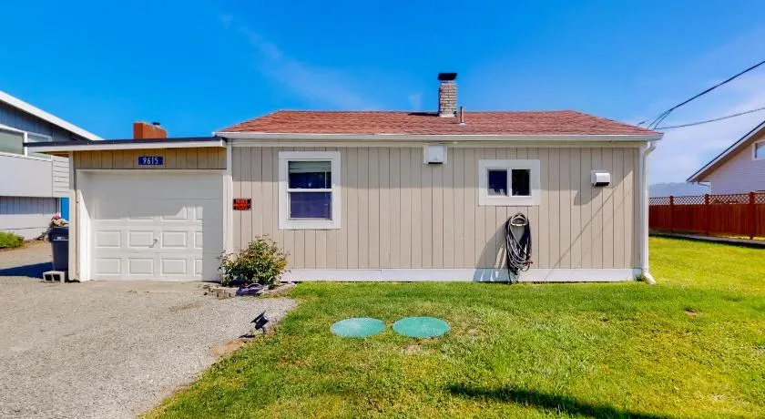 Samish Bay Cottage - Image 1