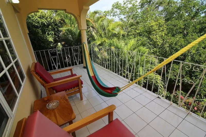 Seastar Inn - Image 1