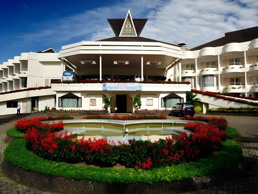 Grand Mutiara Hotel - Image 1