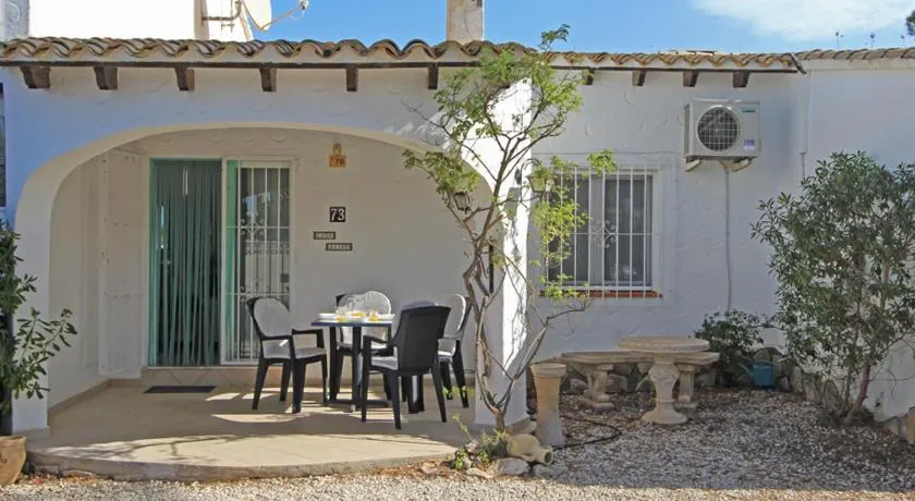 Maison de vacances à Moraira avec piscine, proche golf et plage, idéale pour familles - Image 1