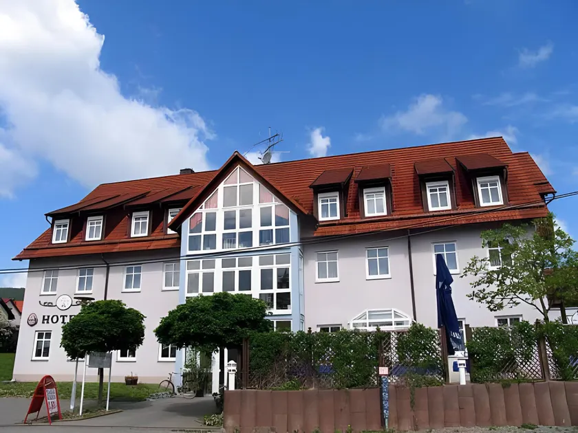 Hotel & Restaurant am Rosenhügel - Image 1