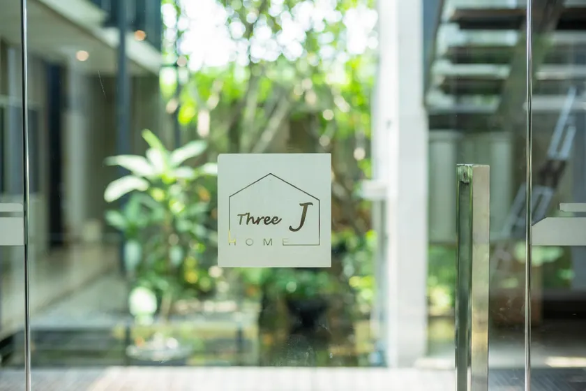3J Home - Image 1