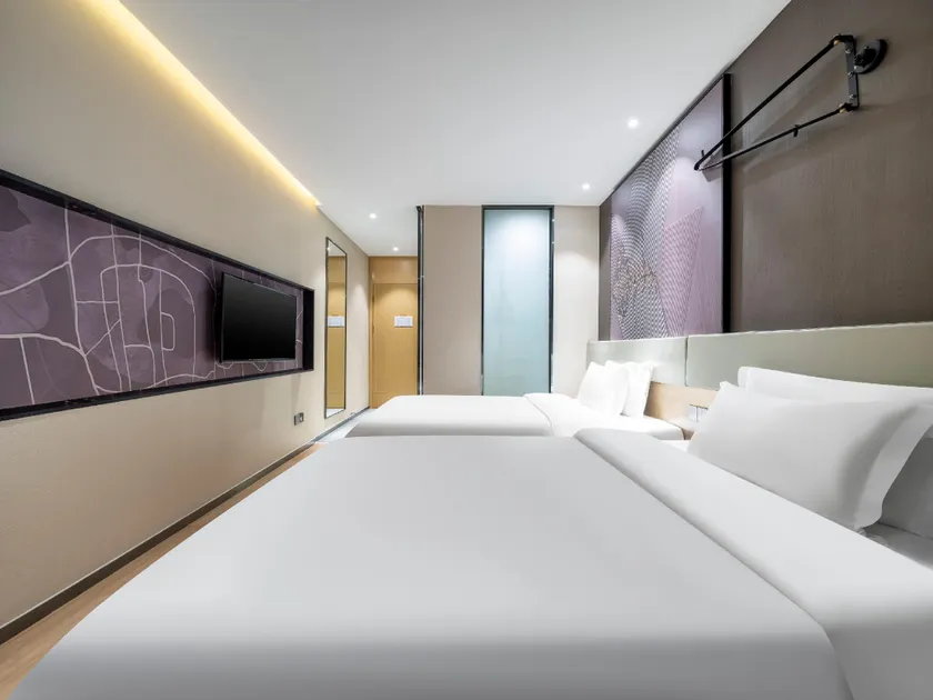 IU Hotels· Tianjin Houtai Chengjian University Haitai Industrial Park - Image 1