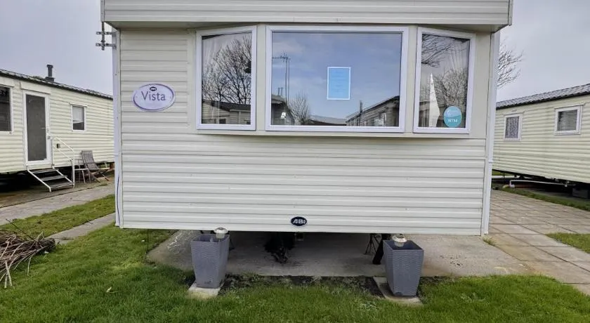 3 bed Caravan wink ups towyn - Image 1