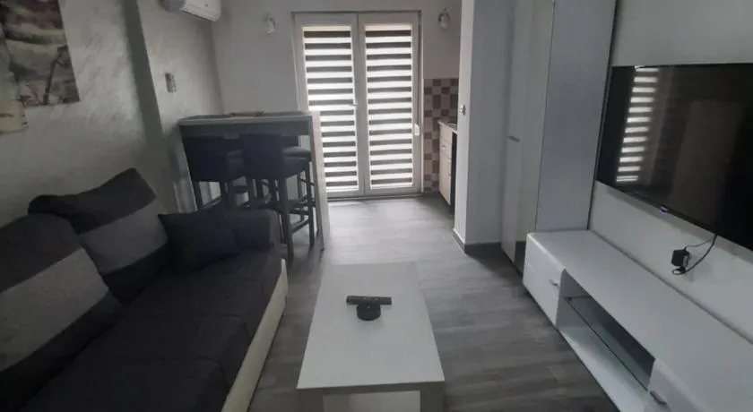 Adrijana 1 Apartmani - Image 1