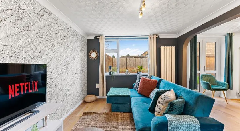 Boutique Cambridgeshire Gem - Image 1