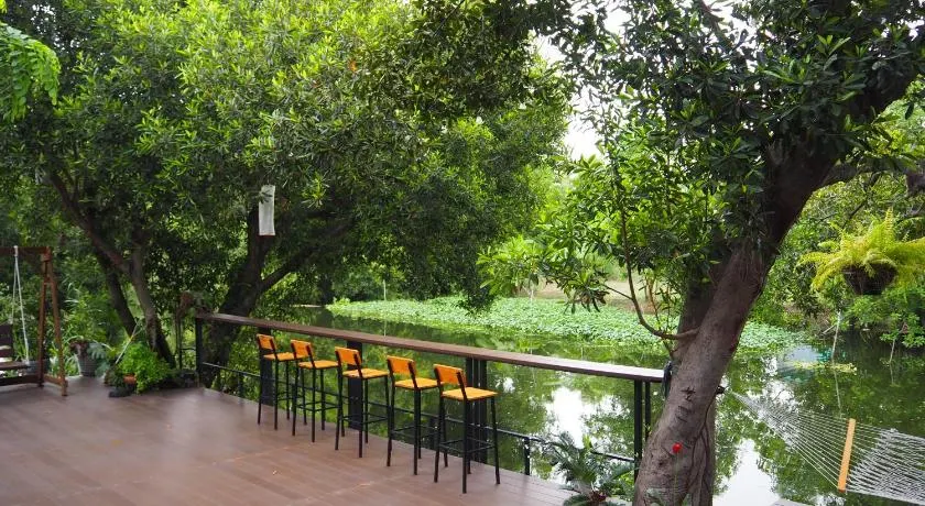 Banmai87 Guest House บ้านไม้87 เกสต์เฮ้าส์ - Image 1