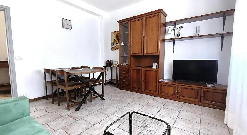 L'Aurora sul Lario - Como lake, with private parking - Image 1