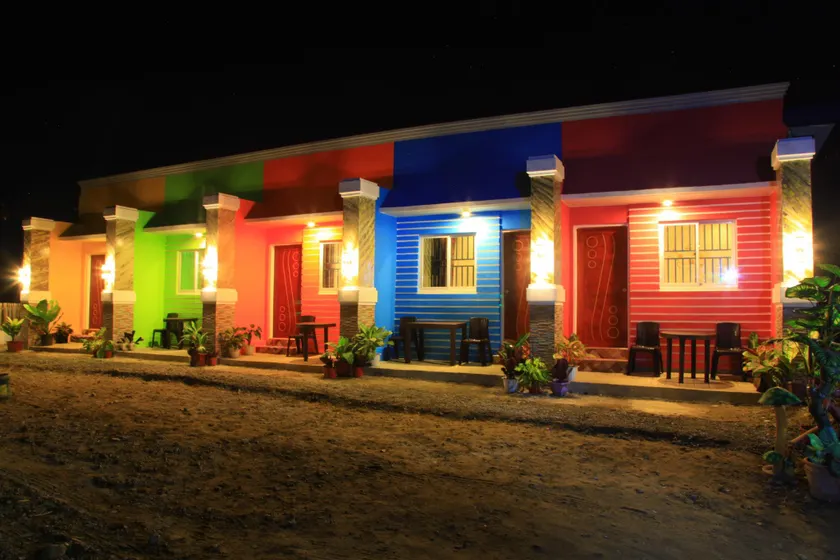 Baywalk Paradise Inn - Image 1
