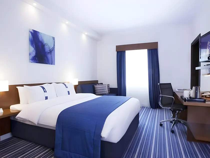 Holiday Bahrain Hotel - Image 1