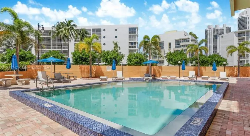 Skyline Paradise in Sunny Isles Beach - Image 1