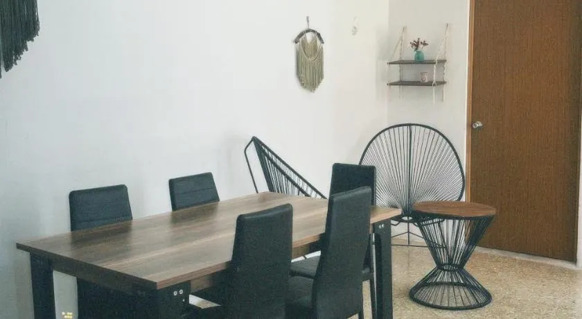 Casa Rouge Alojamiento Cerca de Uman - Image 1