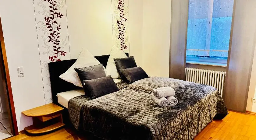 130 qm Apartment mit Garten und Stellplatz - Image 1