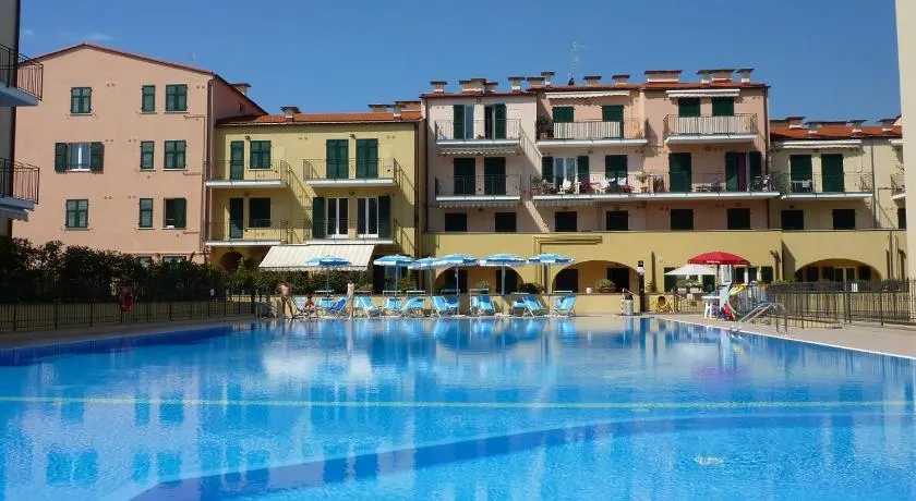 Appartamento Vista mare con Piscina Cala di Sole - Image 1