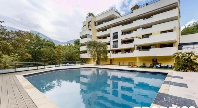 Jolie appartement avec piscine et parking privé Menton - Image 1
