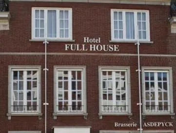Full House Hotel - Image 1