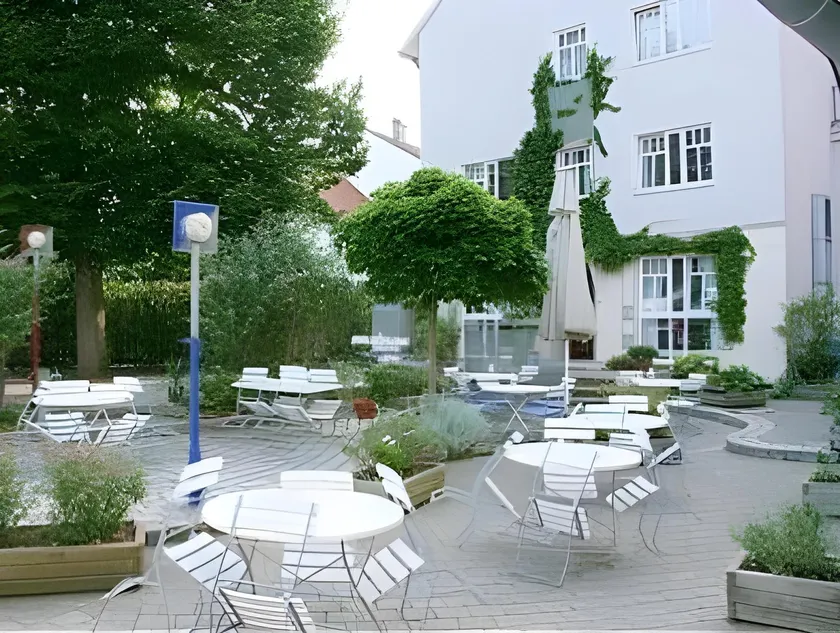 Garni Hotel Kaiserdom - Image 1