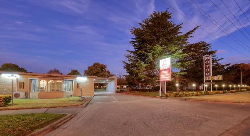 Hamilton Hume Motor Inn - Image 1