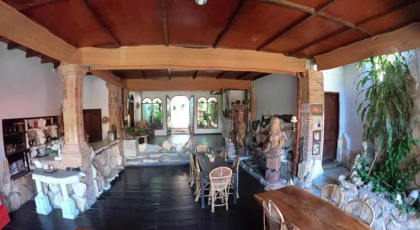 PIAS POPPIES HOTEL - Image 1