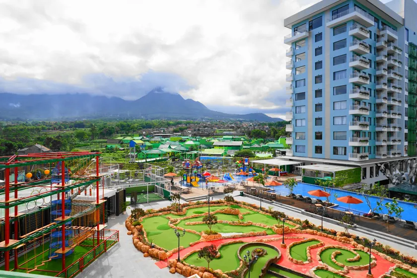 Senyum World Hotel - Image 1