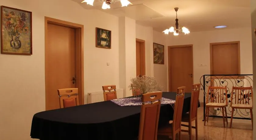 Pacsirta Vendégház - Image 1