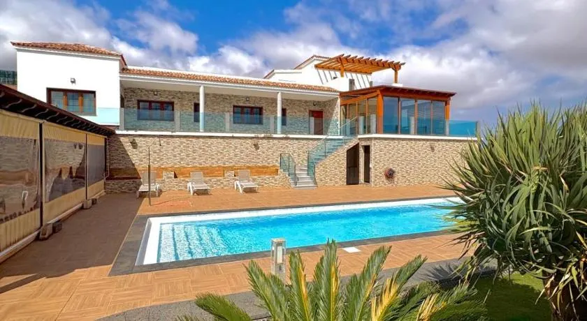 Villa en el Time con piscina - Image 1
