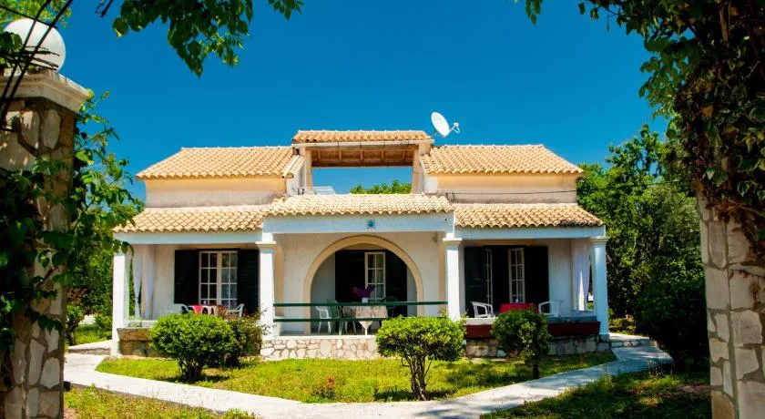 Su Casa Apartments - Image 1