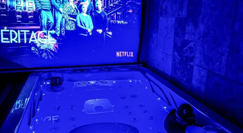 Maison cosy piscine jacuzzi sauna - Image 1