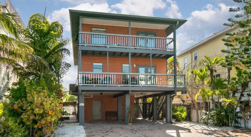 Beach Breeze East: 3 sovrum / 2 BA House på Bradenton Beach vid RVA, 6 sovplatser - Image 1