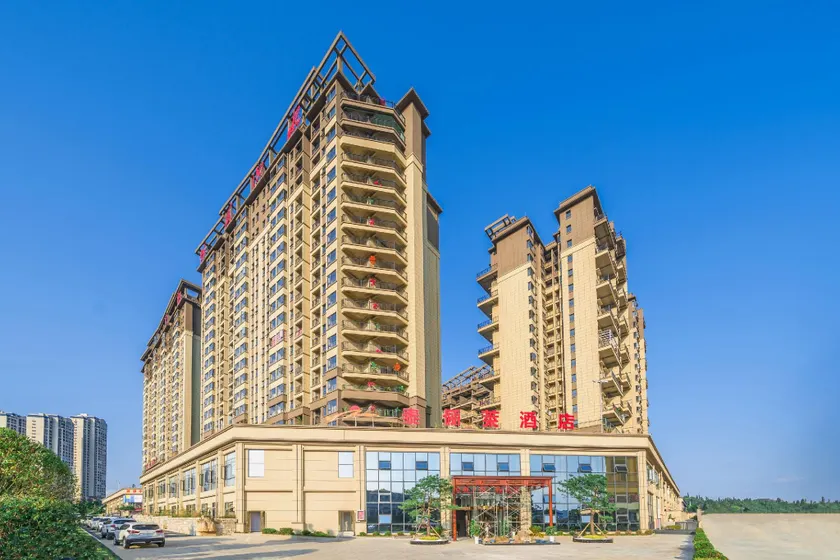 Talilai Hotel - Image 1